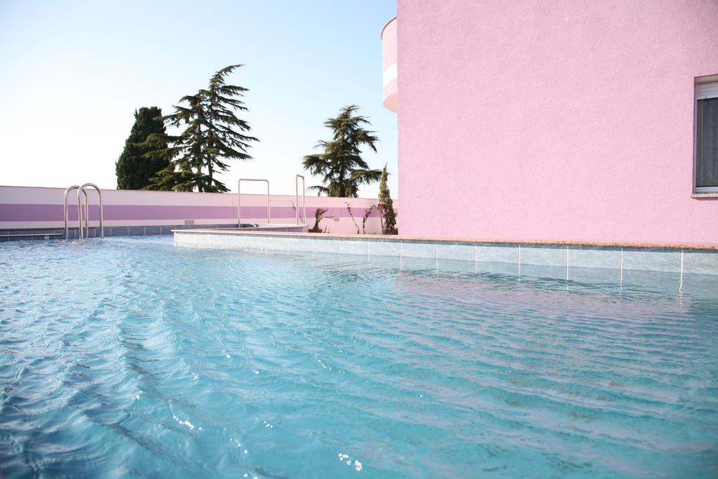 Vila In Lavanda Fazana Exterior photo